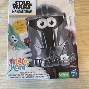 Hasbro Star Wars Mandalorian Potato Head Playset